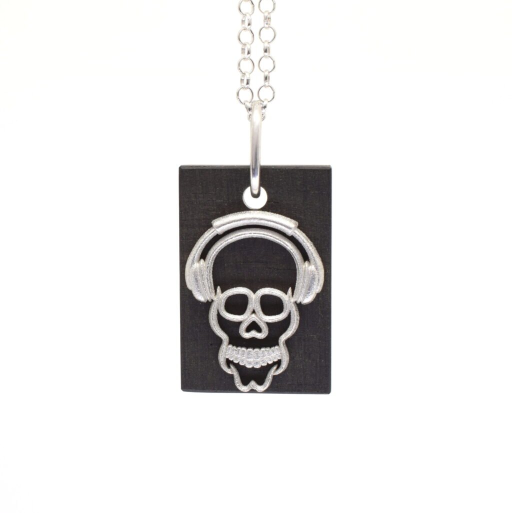 Dj portrait μενταγιόν